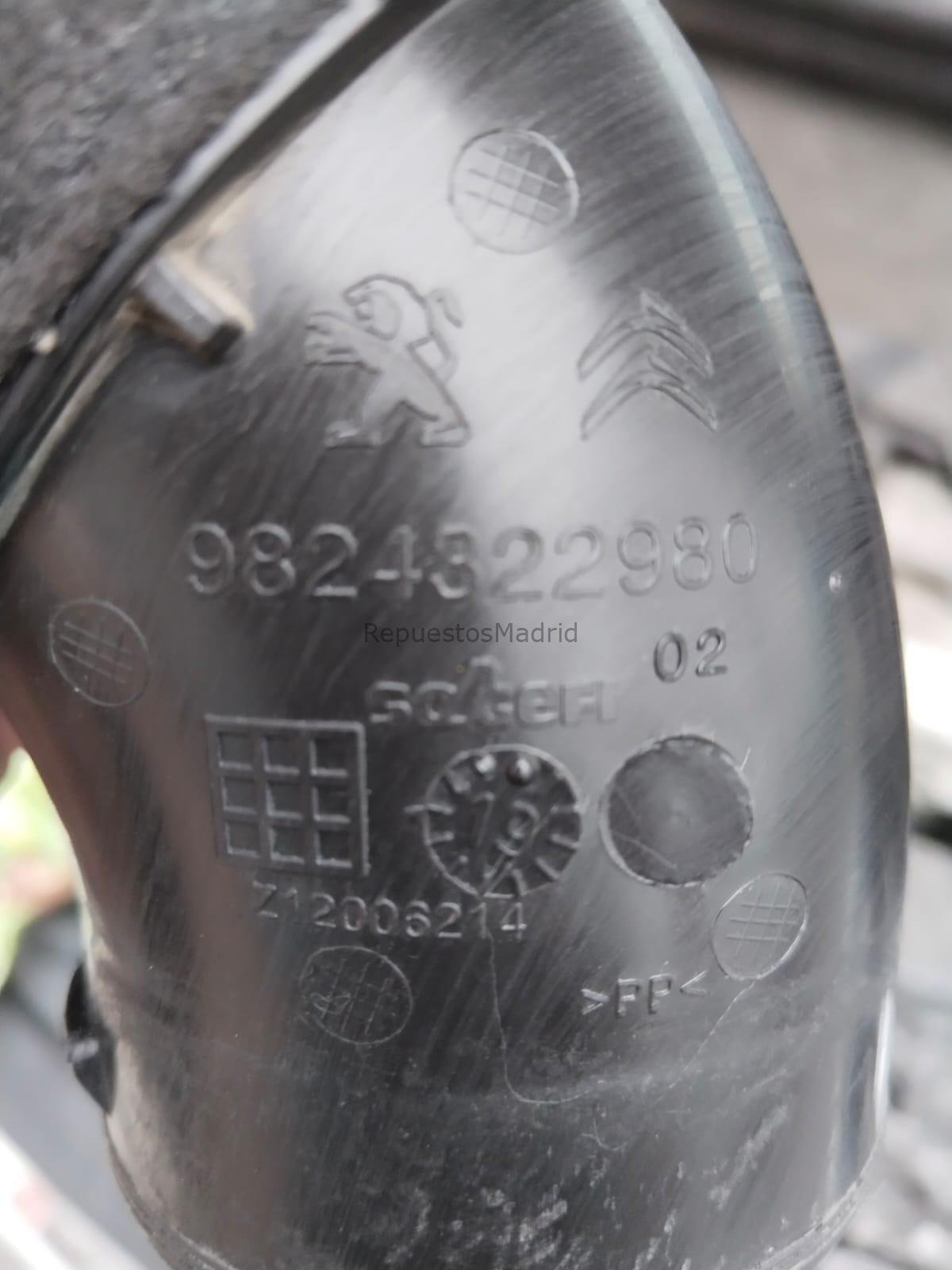 Tubo de Admisión PEUGEOT 3008 SUV 1.2 THP / PURETECH 130 – Ref. 9824322980 - Imagen 3