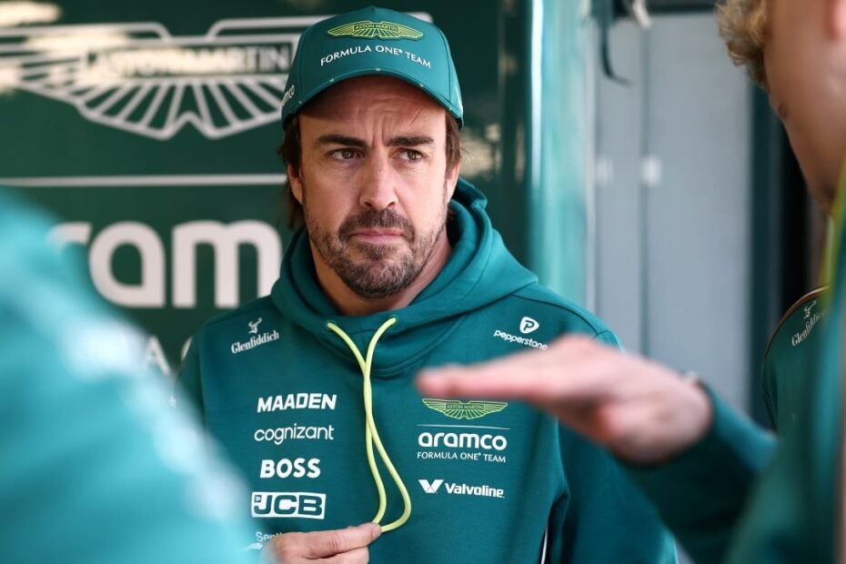 Alonso tira piedras contra el tejado de Aston Martin, y no tiene mucho sentido