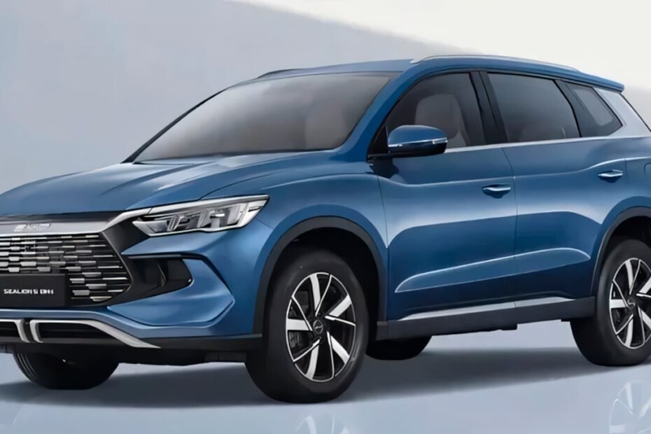 BYD apunta alto con el nuevo SEALION 5 DM-i, el SUV que quiere destronar al Sportage y al Tucson