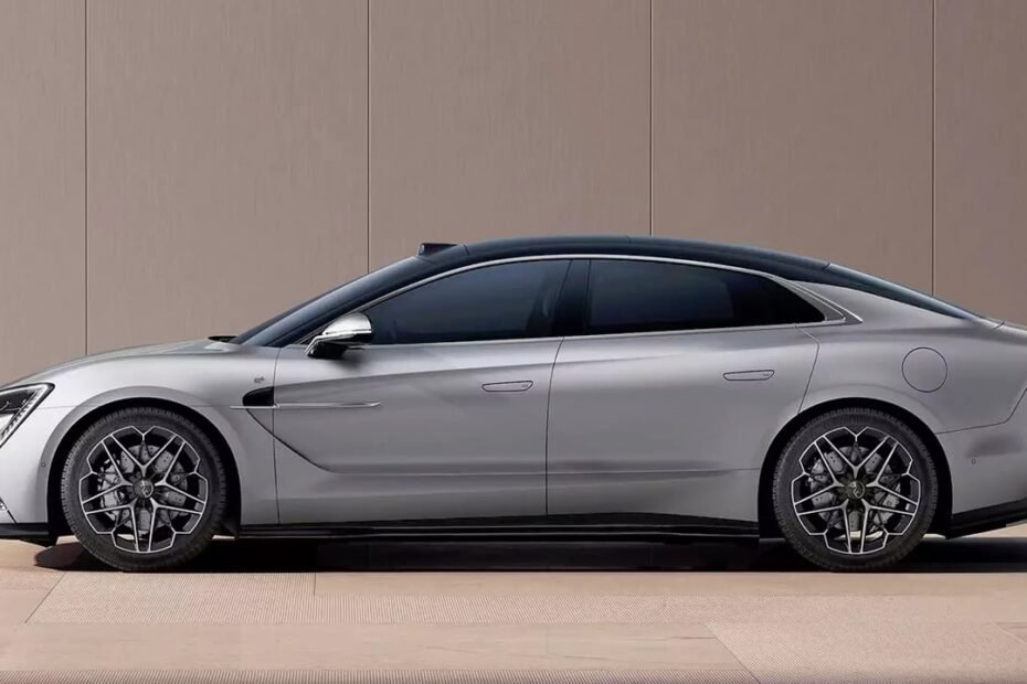 BYD deja de copiar y presenta una tecnología PHEV que pilla a las marcas Premium fuera de juego