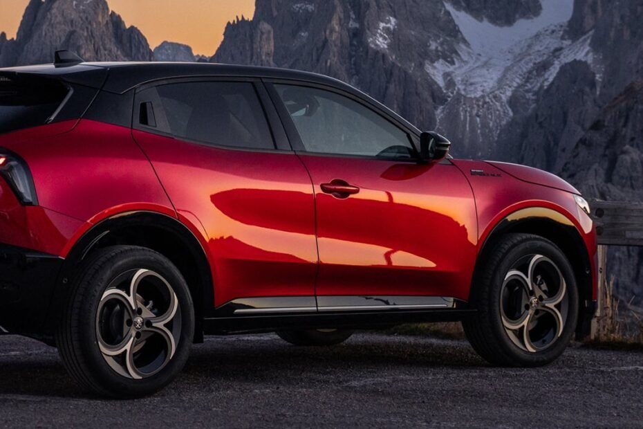 Con etiqueta ECO, un consumo de solo 4,8 L/100 km y 1.800 € menos, este SUV es una amenaza para Lexus y Audi