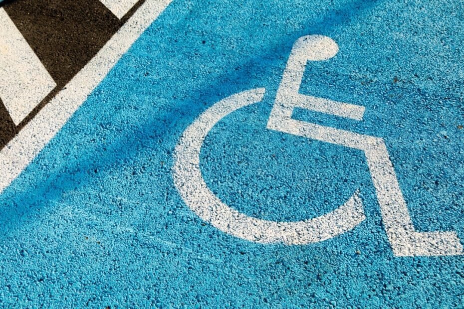 De la independencia al caos urbano: los retos invisibles de viajar en coche con silla de ruedas