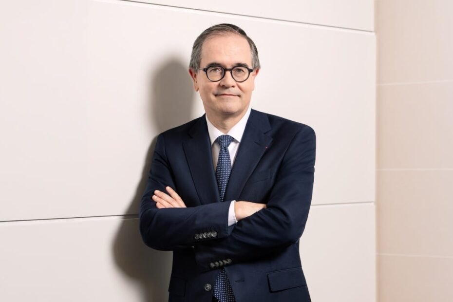 El CEO de Renault: "La gente no se puede comprar coches nuevos, se está destruyendo la industria del automóvil"