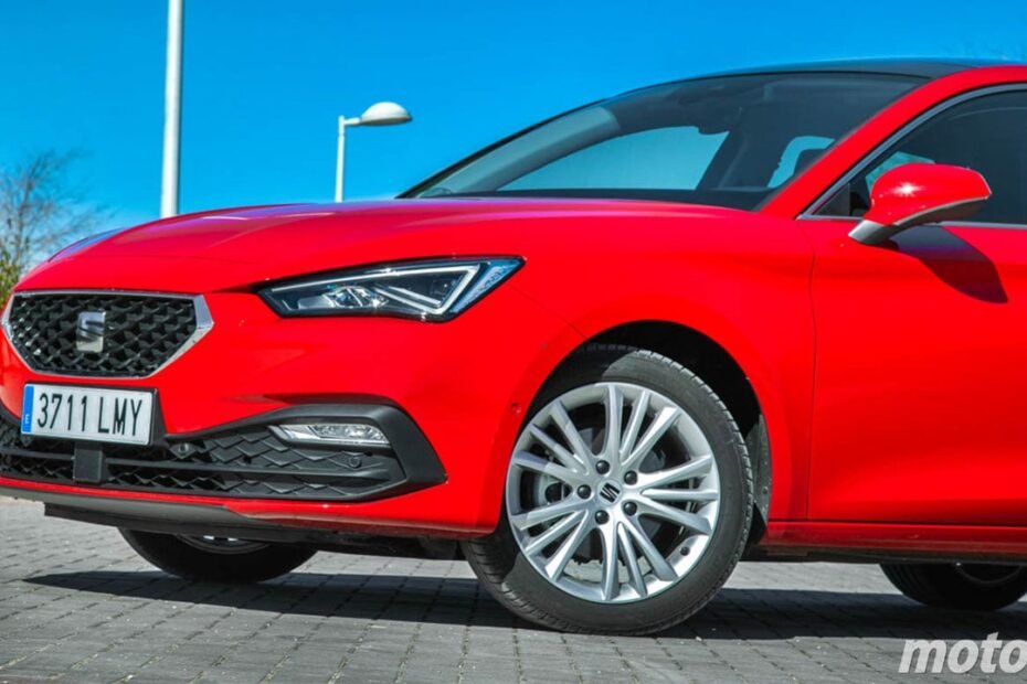 El compacto español que desafía al coche chino con un precio barato tiene 6.500 € de rebaja y etiqueta ECO