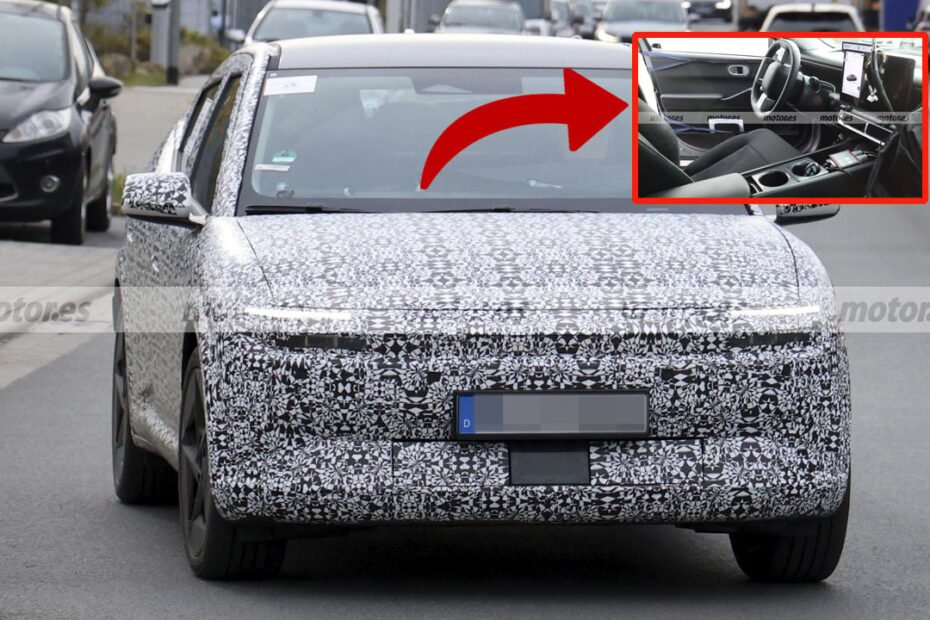 El nuevo Hyundai IONIQ 3 se deja ver casi sin camuflaje, la sentencia de muerte del i30