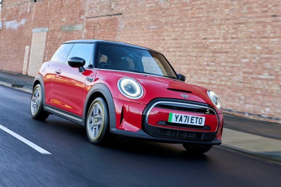 Europa duda ante la prohibición de combustibles fósiles en 2035, pero España no quiere desviar el rumbo europeo