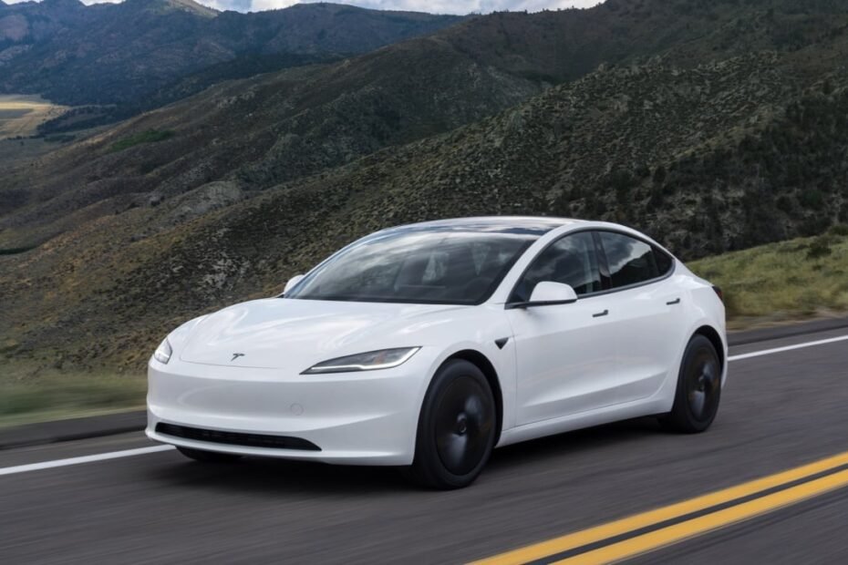 Las marcas chinas despegan en España mientras el 19% de los conductores de eléctricos da la espalda a Tesla