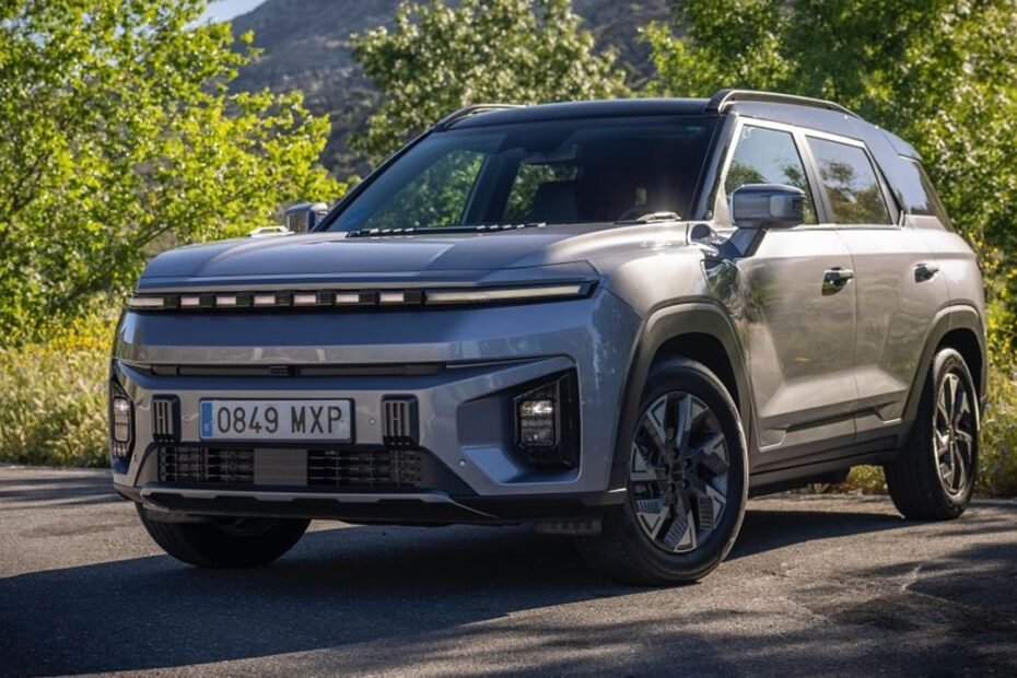 Más autonomía al mismo precio, KGM actualiza el punto clave del nuevo Torres EVX y pone en alerta a Toyota