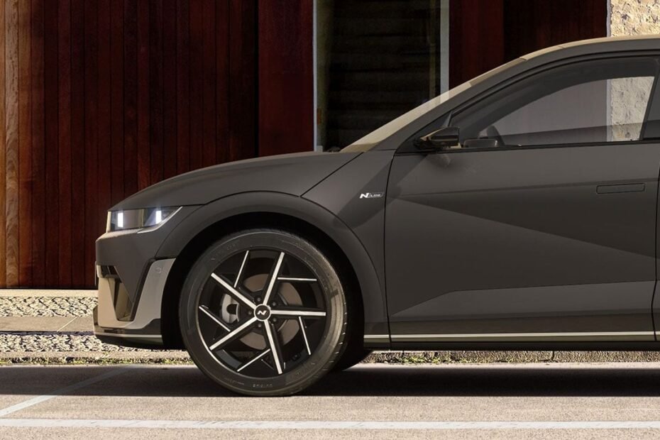 Sin salir de Hyundai tienes un SUV más grande que el Tucson a precio de Kona con 16.900 € de rebaja y autonomía de Tesla