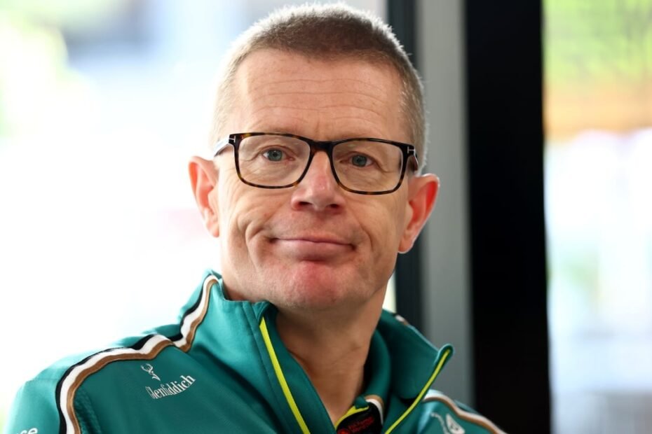 ¿Terremoto en Aston Martin? Afirman que Cowell va a ser despedido y un viejo conocido de Sainz lo reemplazará