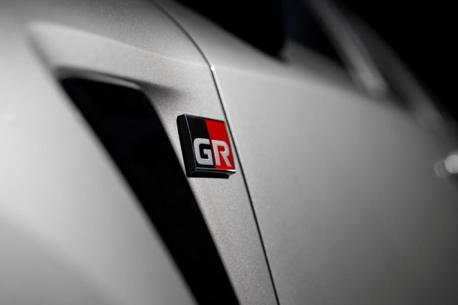 Toyota quiere batir a Volkswagen y planea su propia versión de Porsche, pero debe aprender de errores del pasado