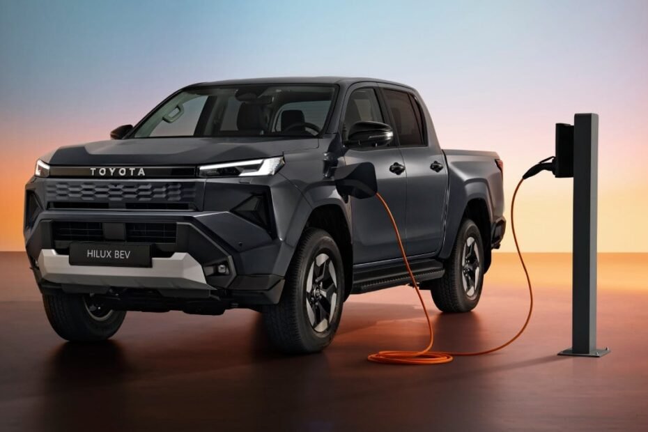 Toyota revela la novena generación del Hilux, la popular pick-up llega en eléctrico y con una tecnología de propulsión sorpresa
