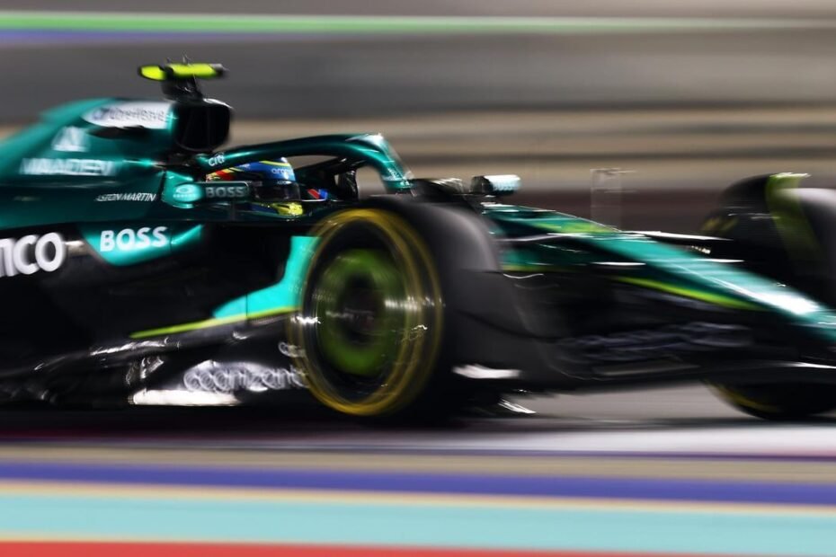 Alonso, entre la euforia y el hartazgo en Qatar: “El coche es inconducible a momentos”