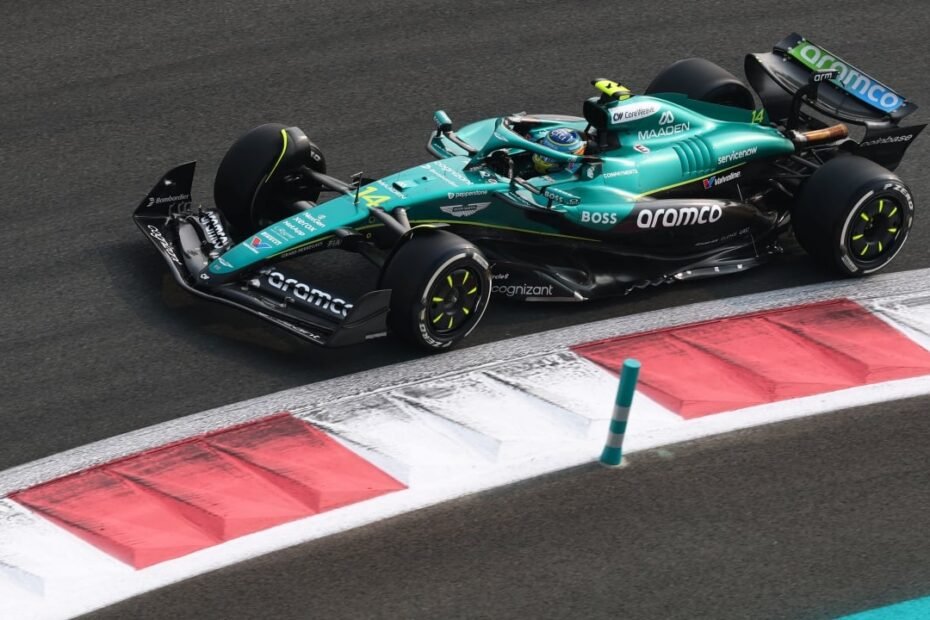 Aston Martin prefiere el enfoque de Williams al de Ferrari con el AMR26: “Es lo primero que necesitamos”