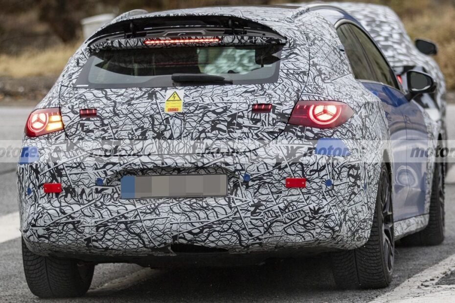 Cazado el Mercedes-AMG CLA Shooting Brake eléctrico en pruebas, la aerodinámica activa marca su enfoque más radical