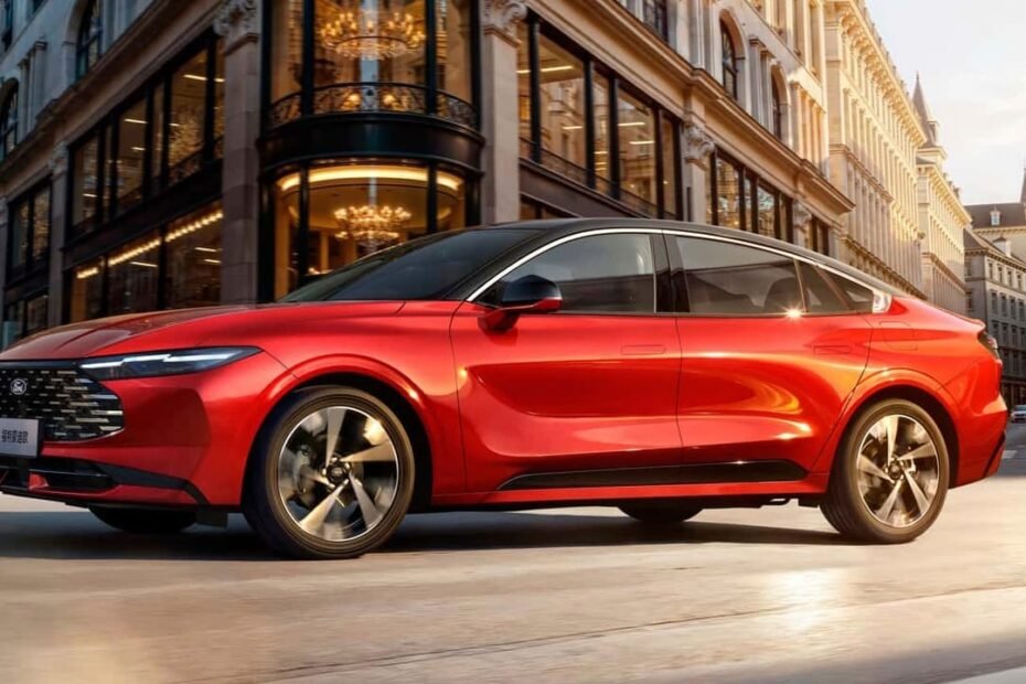 China devuelve a escena al Ford Mondeo 2026, más potencia y un diseño que Europa dejó ir sin explicación