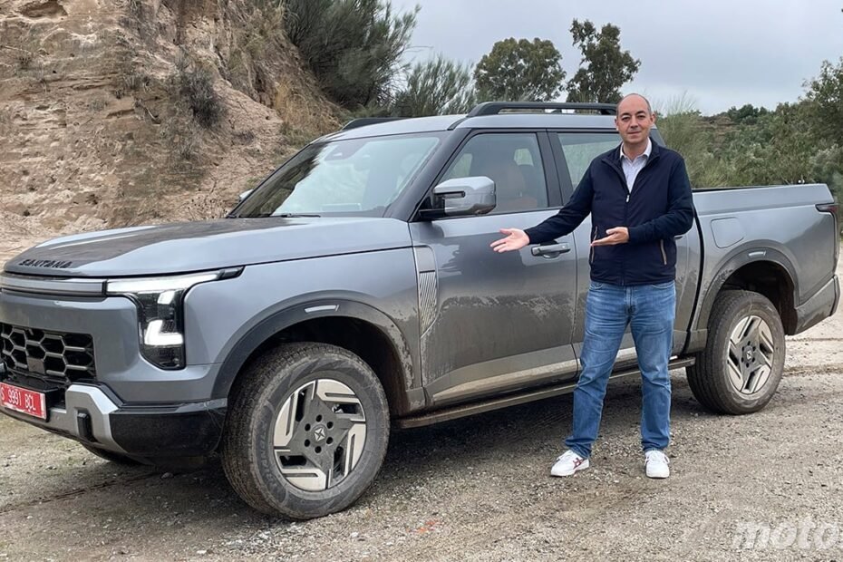 Conduje el Santana 400, el sorprendente pick-up con el que la marca española vuelve por la puerta grande
