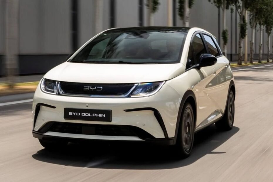 El BYD Dolphin G está en camino, la marca china sorprenderá en Europa con un nuevo compacto híbrido enchufable