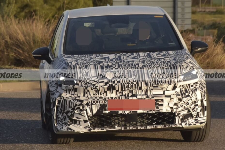 El CUPRA Born 2026 se adelanta a la crisis eléctrica de Volkswagen con más tecnología y un diseño radical