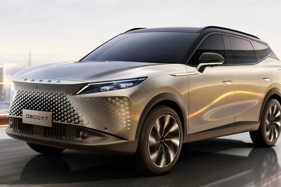 El nuevo OMODA 7 irrumpe en España, más de 1.200 km de autonomía y precios que humillan al RAV4
