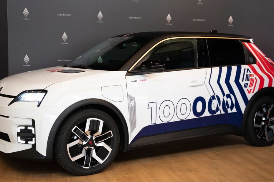 El Renault 5 eléctrico no para, bate récord de producción con cifras que sorprenden a toda Europa