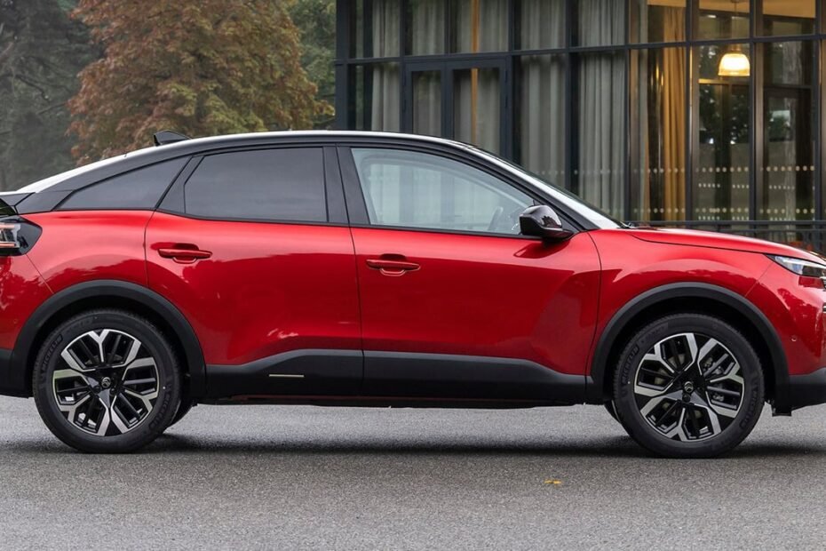 Es más barato que el KIA Ceed, con etiqueta ECO y 7.700 € menos, este compacto con buen maletero es un chollo difícil de igualar