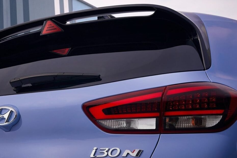 Hyundai no renuncia a los deportivos de gasolina: mientras Focus RS y Civic Type R se despiden, el i30 N prepara su regreso