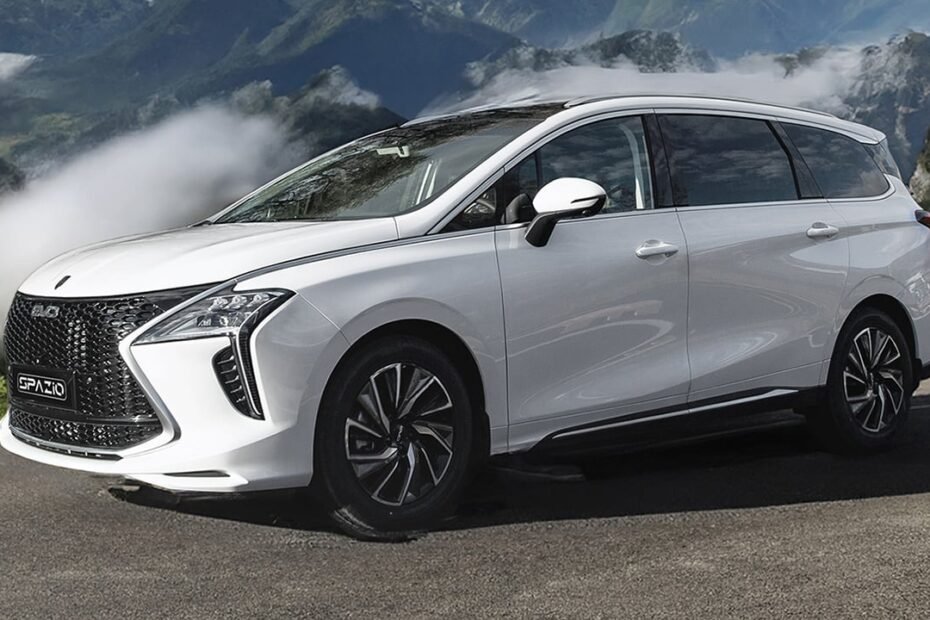 La Dacia italiana lanza su primer monovolumen, el nuevo EVO Spazio llega con 7 plazas y una versión ECO de GLP muy interesante