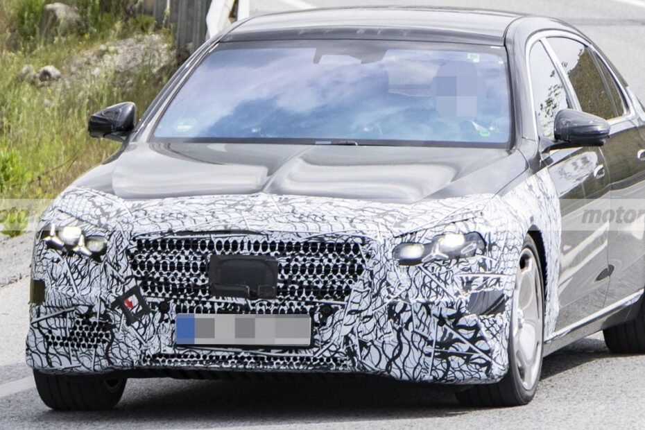 Mercedes se plantea retrasar el facelift del Maybach Clase S 2026, lujo, tecnología y una jugada estratégica