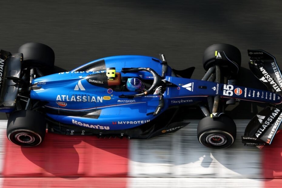 Sainz señala a sus dos máximos rivales en Abu Dhabi: “Estamos en la pelea, pero ellos lideran la zona media en este momento”