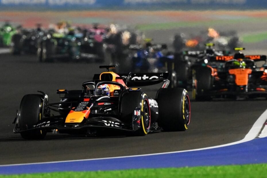 Un magistral Verstappen vence en Qatar por delante de Piastri, Sainz bate a Norris para subirse de nuevo al podio