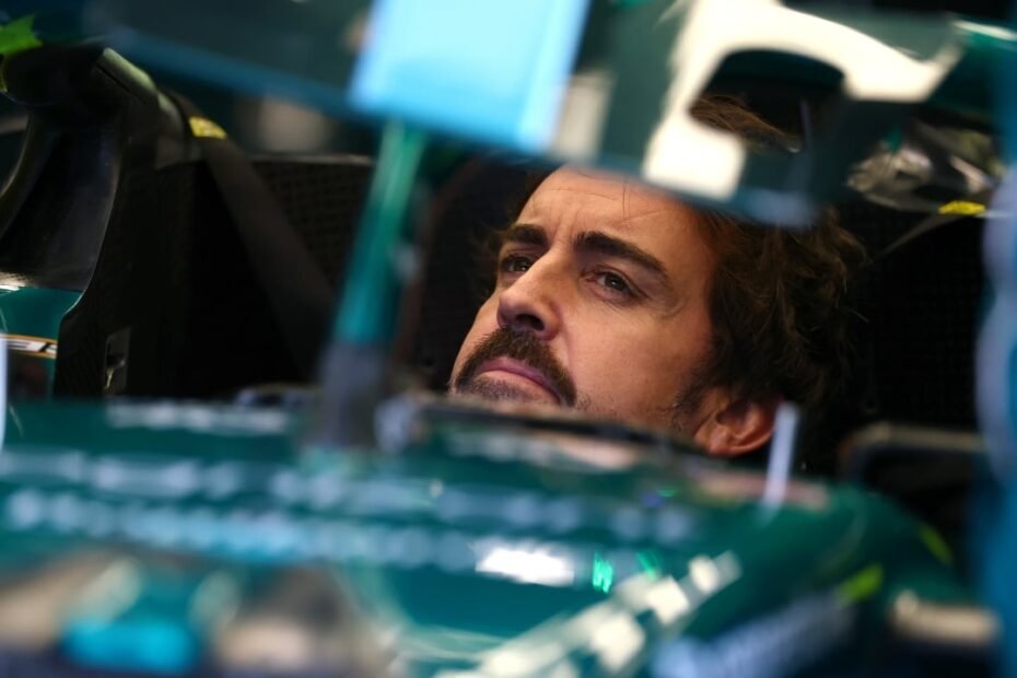 Alonso no ve del todo claro que Newey sea el director de Aston Martin: “Espero que se concentre en las cosas importantes”