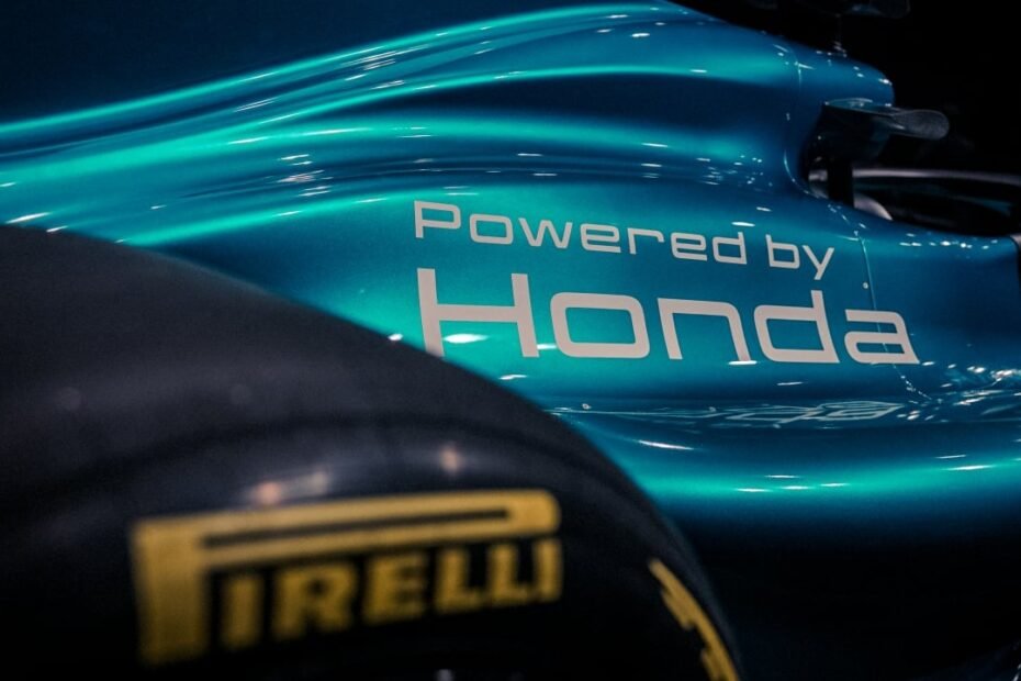 Aston Martin confirma oficialmente cuándo pretende estrenar el AMR26 en Barcelona, y no son buenas noticias