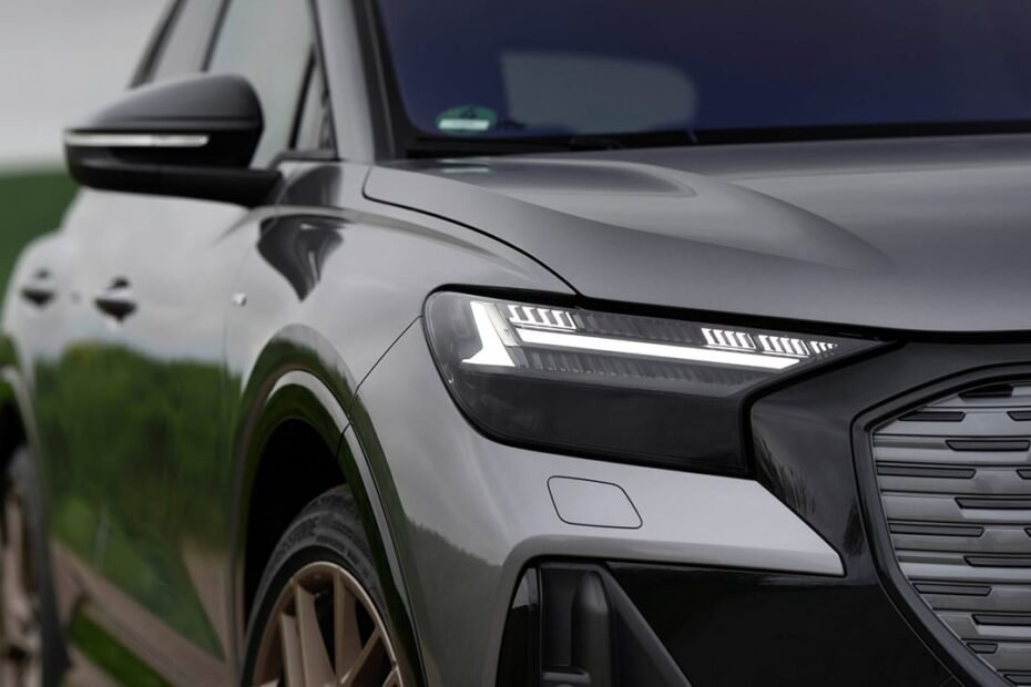 Audi mueve ficha con su SUV eléctrico, más de 11.600 € de rebaja y un maletero que supera al BMW iX1