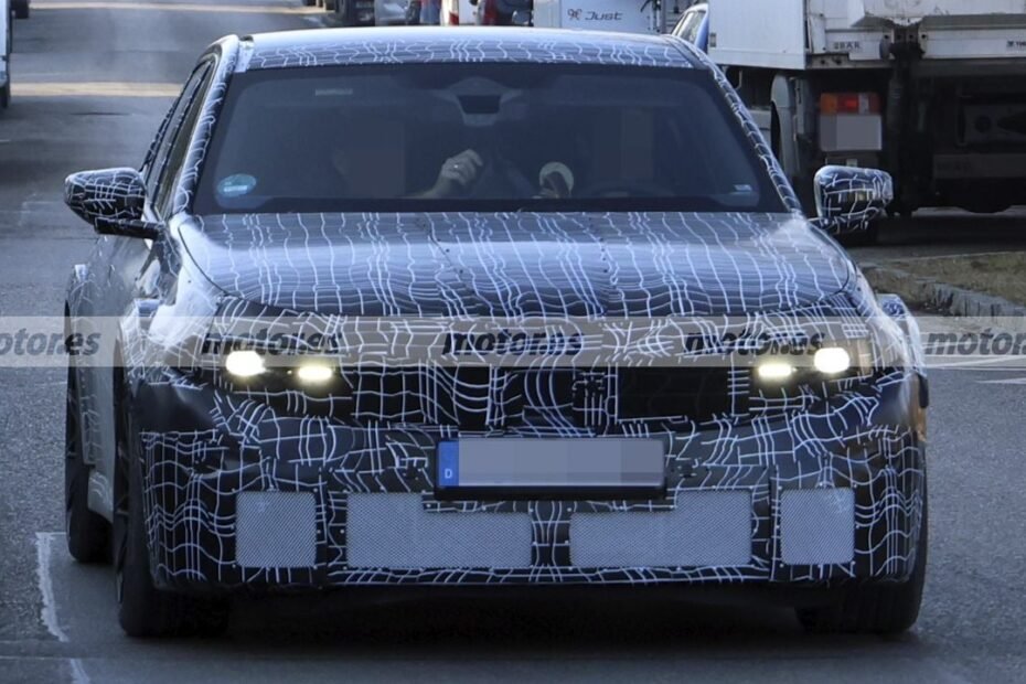 Cazado el nuevo BMW M3 2028 de gasolina y ya deja ver algo que no gustará a los puristas