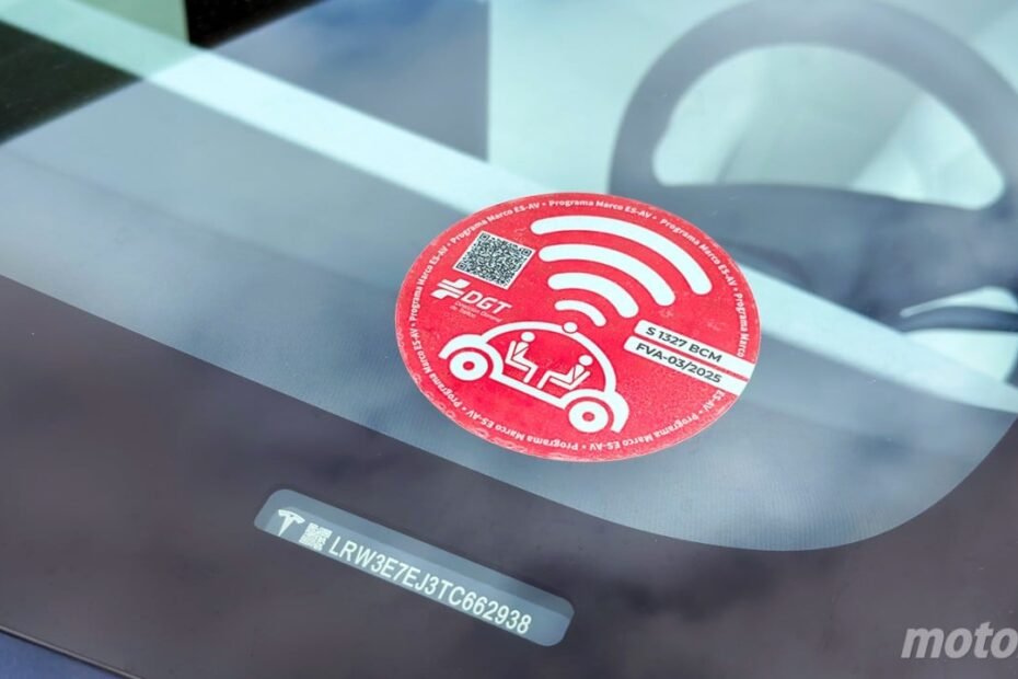 ¡Conduce solo! Me subí a un Tesla con FSD y esto es lo que debes saber antes de probarlo