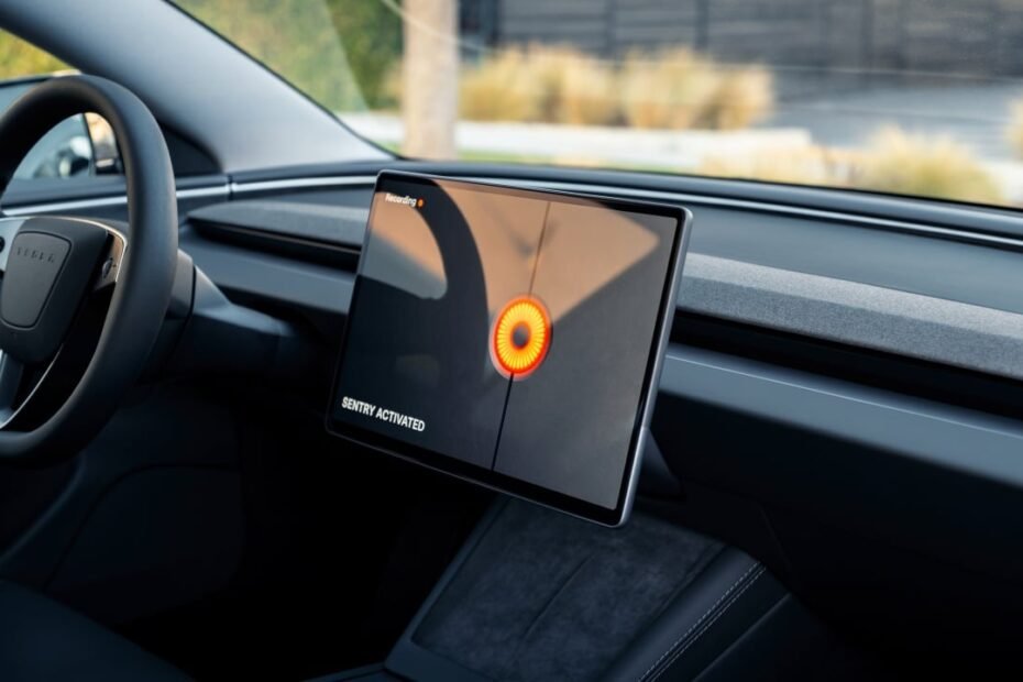 Decisión polémica de Elon Musk en Tesla: el FSD será de pago por suscripción a partir de esta fecha