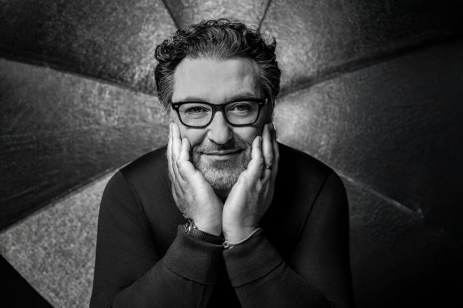 El Audi TT volverá con bigote a lo Chaplin, según su diseñador: "Cada coche tendrá su carácter, pero que se identifiquen como Audi"