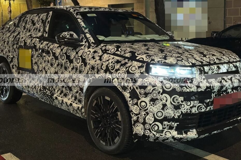 El nuevo FIAT Panda Fastback 2026 pierde camuflaje y confirma un giro más atrevido de lo esperado