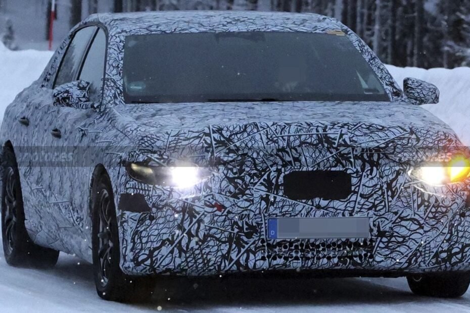 El nuevo Mercedes Clase E eléctrico afronta las pruebas de invierno con un objetivo ambicioso: 1.000 km de autonomía