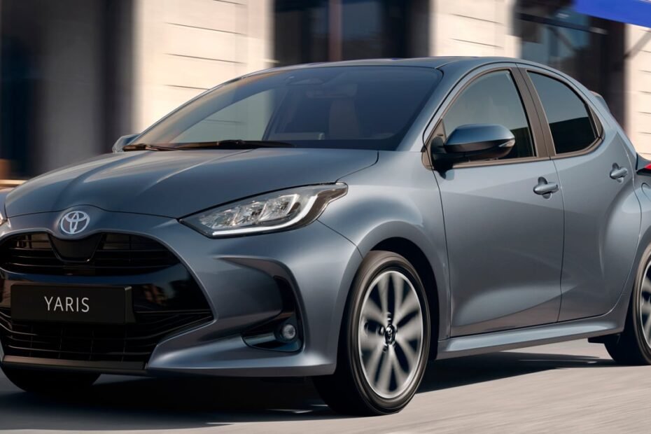 El Toyota Yaris fue el híbrido más comprado de 2025 y ahora en 2026 mejora lo que ya funcionaba