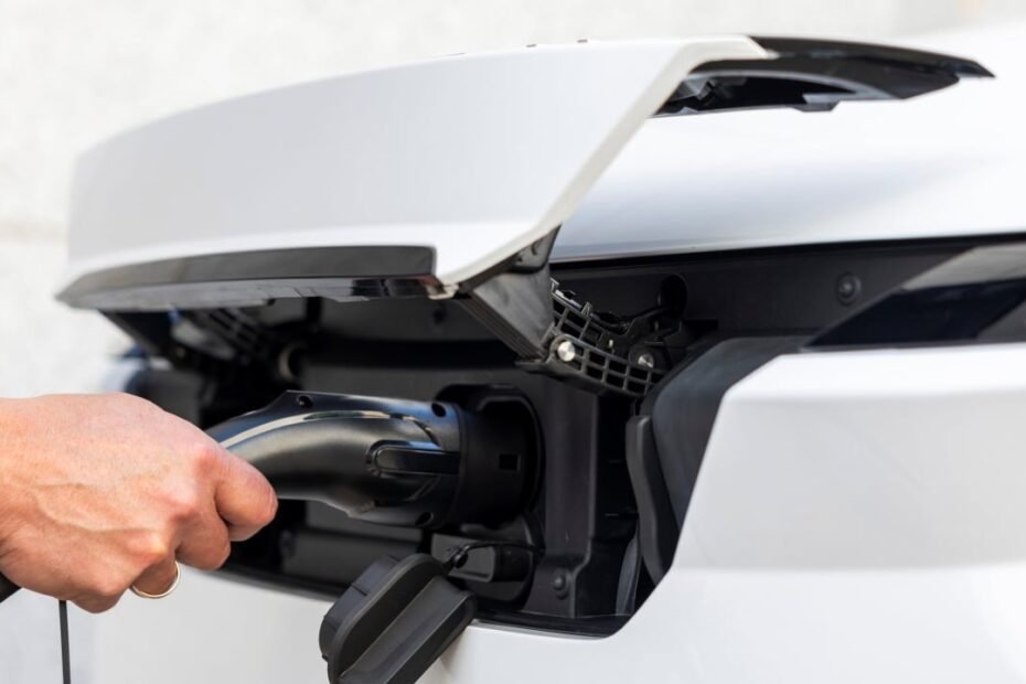 España supera los 69.000 puntos de recarga, con Cataluña liderando… pero hay un problema que no se puede ignorar