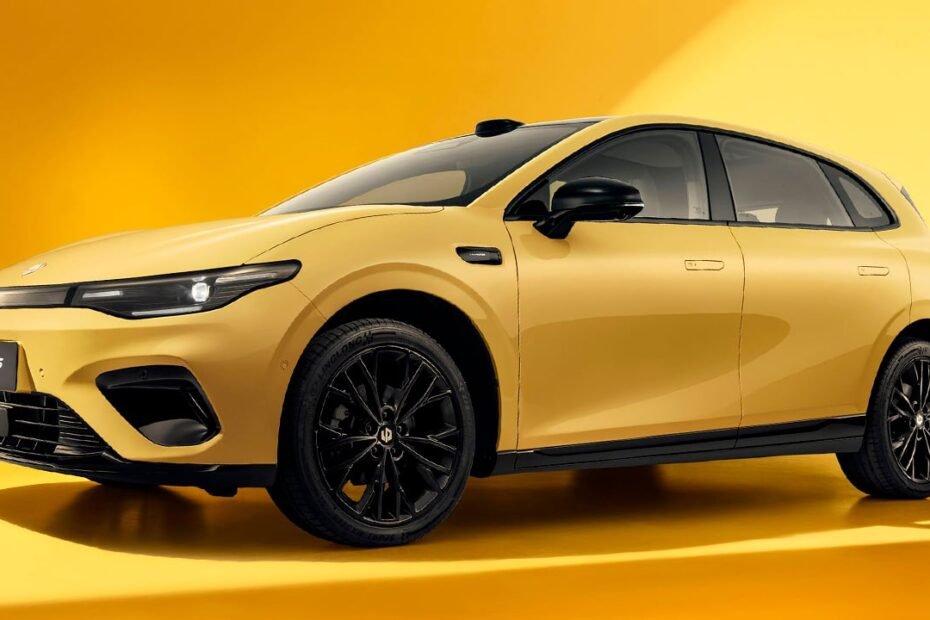 Llega el Leapmotor B05, el nuevo compacto eléctrico chino que apunta directo al Volkswagen ID.3