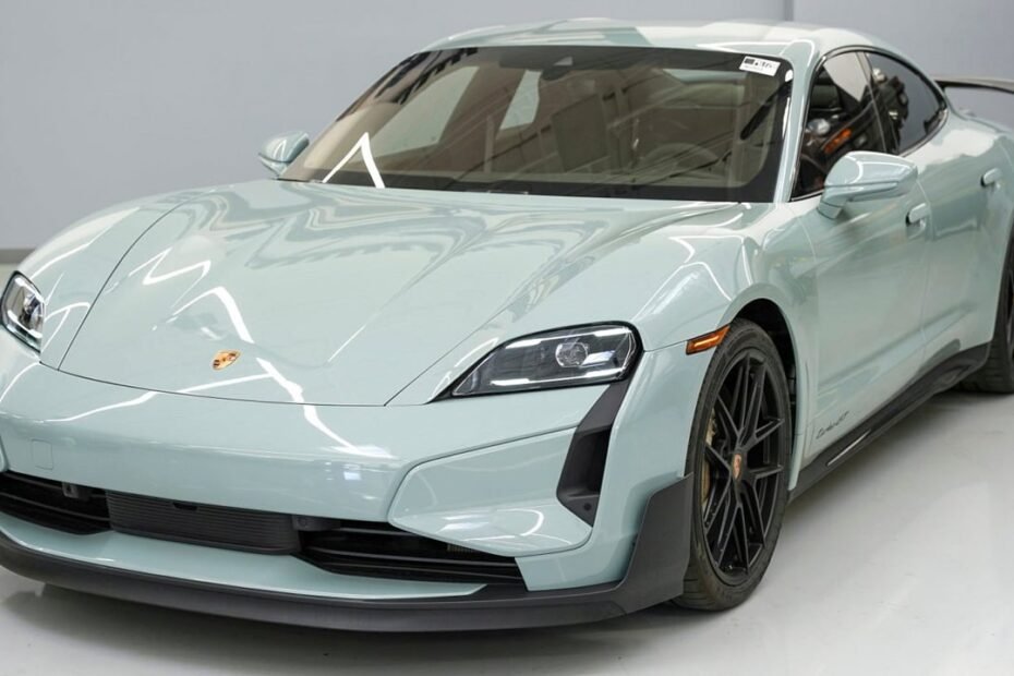 Más de 200.000 € por este Porsche Taycan Turbo GT… el mercado no responde y las subastas tampoco