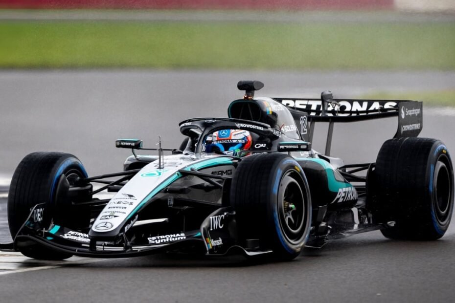 Mercedes hace debutar el W17 en Silverstone, estas son las primeras imágenes del coche real