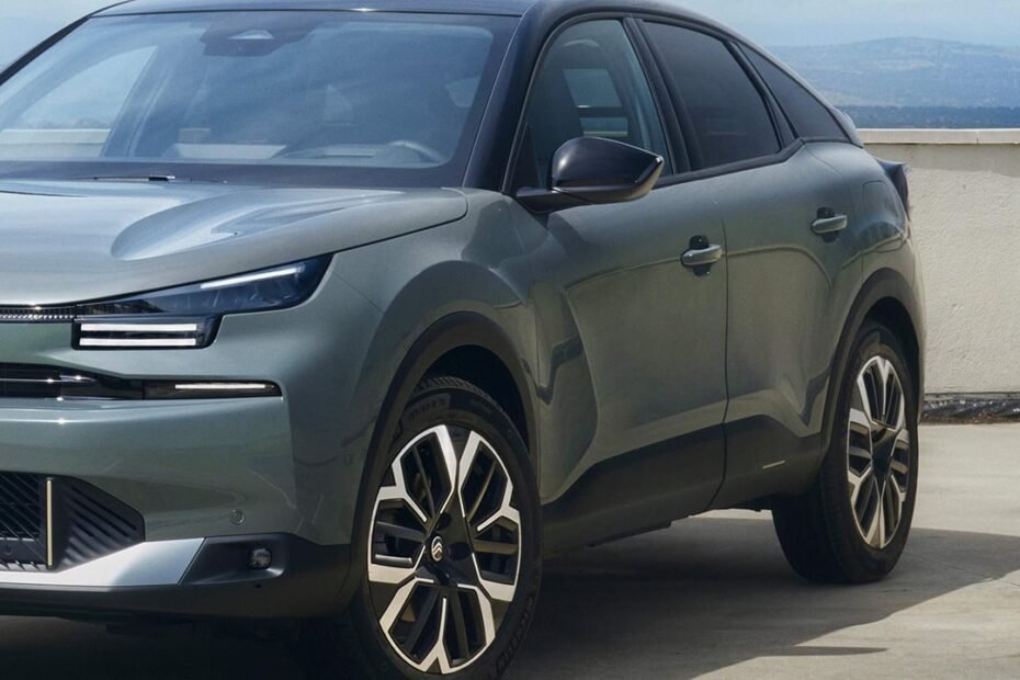 Si el Dacia Sandero tuviera un hermano mayor sería como este compacto con 7.700 € de rebaja y etiqueta ECO