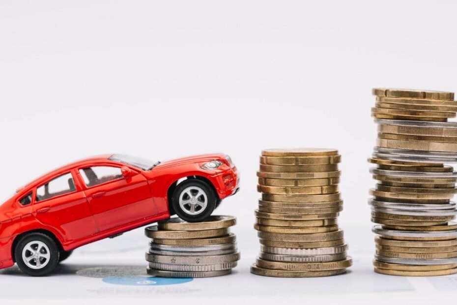 Tener coche cuesta cada vez más y estos datos explican por qué el bolsillo lo nota tanto