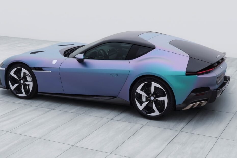 Un Ferrari 12Cilindri con crin de caballo real redefine el significado de Cavallino Rampante