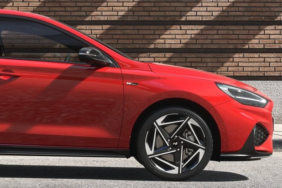 5.600 € de rebaja, fiable y con buen maletero, así es el anti-SUV compacto del que casi nadie está hablando