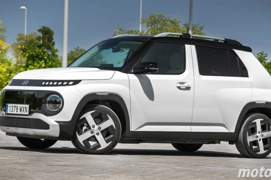 Con más autonomía que el BYD Dolphin Surf y 3.500 € de rebaja, el Hyundai INSTER es el eléctrico que merece la pena